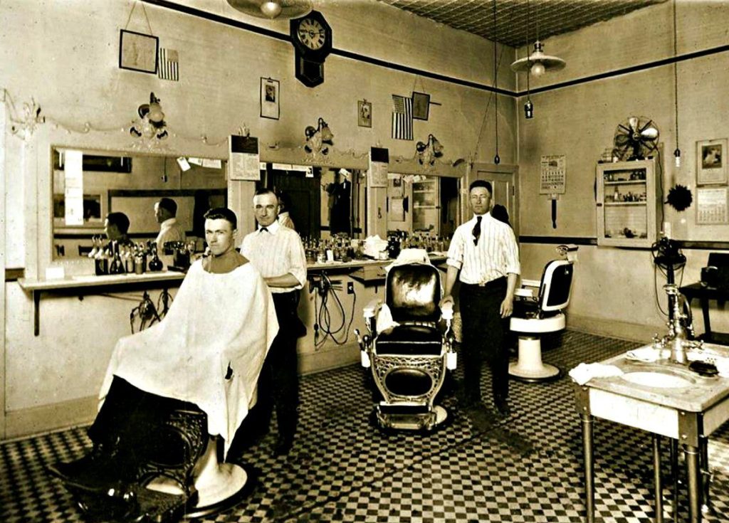 La silla de las barberías: Una historia de estilo y tradición