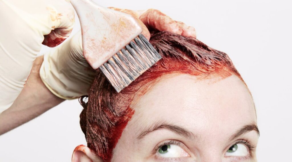 Descubre los productos químicos en la tintura del cabello: ¿Cómo pueden afectar tu salud?